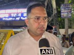 
      
      Uttam Nagar murder case: Victim's family says accused giving death threats,
      
      