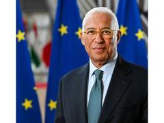
      
      Stands in full solidarity with our Gulf partners:European Council
      
      