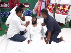 
      
      BCY chief Ramachandra Yadav announces indefinite hunger strike
      
      