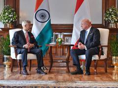 
      
      Jaishankar meets Austrian Chancellor; eyes 