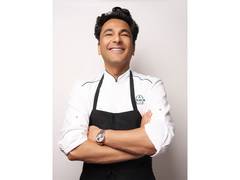 
      
      Vikas Khanna reveals Priyanka Chopra among first to congratulate 
      
      