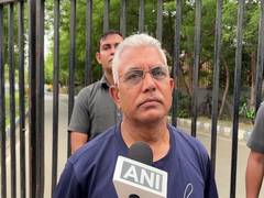 
      
      “EC can check anyone’s movement, can’t CM’s car be checked?”: Dil
      
      