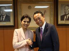 
      
      India, Japan discuss strengthening ties
      
      