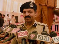 
      
      Tragedy in Khandwa: 2 dead, 3 injured in crash over love angle
      
      