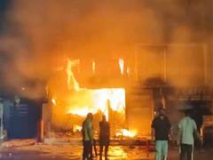 
      
      Massive fire breaks out at paint shop in Udaipur
      
      
