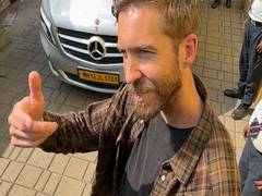 
      
      Calvin Harris poses for paps at Mumbai airport 
      
      