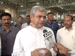 
      
      Union Minister Ashwini Vaishnaw calls 3DGS semiconductor plant fo
      
      