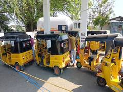 
      
      Kanchipuram: LPG shortage hits auto drivers
      
      