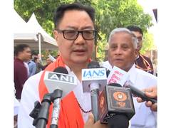 
      
      Kiren Rijiju pays floral tribute to Mahatma Basaveshwara
      
      