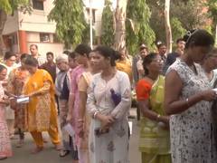 
      
      Voters queue up in Asansol as Phase 1 polling begins
      
      