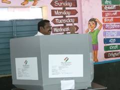 
      
      AIADMK Gen Secy EPS casts vote for Tamil Nadu assembly polls
      
      