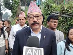 
      
      RS MP Harsh V Shringla casts vote in phase 1 of West Bengal polls
      
      