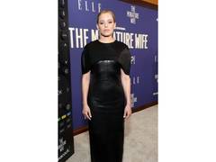 
      
      Elizabeth Banks says she was told she 