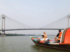 
      
      PM Modi reiterates committment to develop West Bengal
      
      