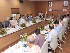 
      
      DPA, DP world discuss Tuna-Tekra terminal, boost to Kandla logist
      
      