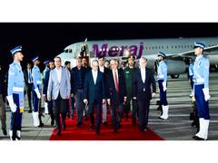
      
      Pakistan's Dy PM Mohammad Ishaq Dar welcomes Iran FM Araghchi
      
      