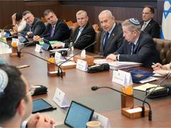 
      
      Netanyahu claims Hezbollah 