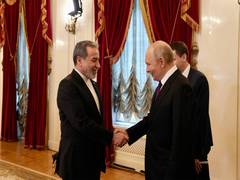 
      
      Araghchi thanks Putin,calls Iran-Russia ties “strategic partners