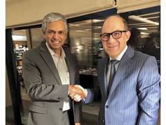 
      
      Argentine envoy extends wishes to senior diplomat P Kumaran on ap
      
      