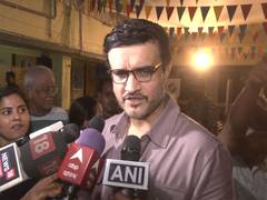
      
      Sourav Ganguly casts vote in South 24 Parganas
      
      
