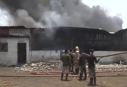 
      
      Chhattisgarh: Fire breaks out at Plastic Factory in Saddu
      
      