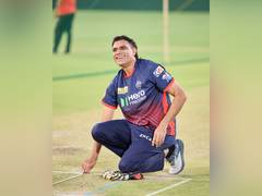 
      
      Munaf backs bowlers, confirms Starc availability before RR clash
      
      