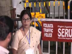 
      
      Kolkata: TMC delegation reaches State Election Commission office
      
      