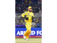 
      
      Dhoni stayed away from matches to avoid distraction, says Hussey
      
      