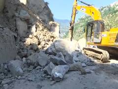 
      
      Landslide blocks Doda-Kishtwar road in J-K, traffic suspended
      
      