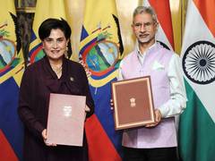 
      
      Ecuador FM's visit strengthens trade, healthcare sectors during v
      
      