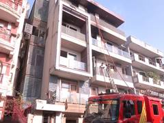 
      
      Delhi: Fire breaks out in four-storey building in Shahdara
      
      