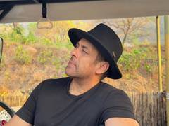 
    Salman Khan shares life lesson on staying genuine
    