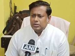 
      
      Sukanta Majumdar accuses TMC of 