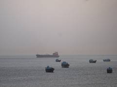 
      
      UKMTO reports ship being hit in UAE as Trump vows to 'free up' sh
      
      