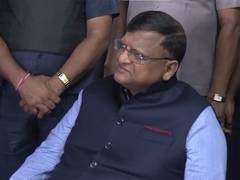 
      
      Bengal CEO Manoj Kumar Agarwal amid discarded VVPAT slips allegat
      
      