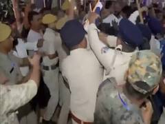 
      
      Clashes erupt at Barrackpore Rastraguru Surendranath centre
      
      