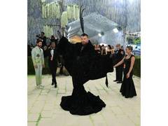 
      
      Sam Smith adds dramatic touch to Met Gala
      
      