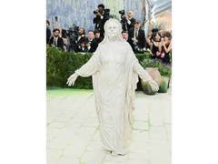 
      
      Heidi Klum turns into live statue at Met Gala 2026 
      
      