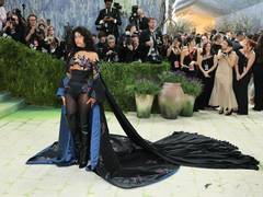 
      
      Odessa A'zion does own hair, makeup for Met Gala 2026 debut
      
      