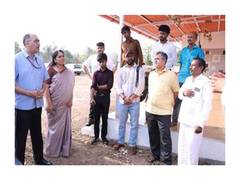 
      
      Union Fisheries Secretary visits ornamental fish brood bank in MH
      
      