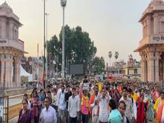 
      
      UP: Devotees throng Ram Janmabhoomi Temple
      
      