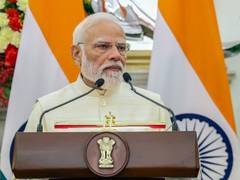 
      
      PM Modi enquires about DyCM Eknath Shinde’s well-being
      
      
