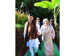 
      
      Uttarakhand CM Dhami extends greetings on Mother's Day
      
      