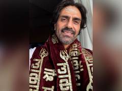 
      
      Arjun Rampal attends Bhasma Aarti at Mahakaleshwar temple
      
      