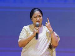 
      
      Modern, seamless traffic network top priority for Capital: Rekha
      
      
