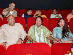 
      
      Rekha Gupta applauds ‘Aakhri Sawal’ at Delhi premiere
      
      