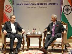 
      
      Iran FM assures EAM of commerce safety through St of Hormuz
      
      