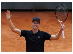 
      
      Sinner reaches Italian Open final after win over Medvedev
      
      