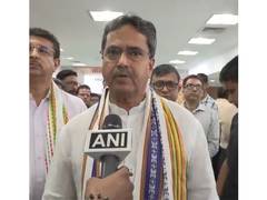 
      
      Tripura CM attends blood donation camp
      
      