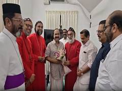 
      
      Senior bishops of Jacobite Church meet CM-designate VD Satheesan
      
      